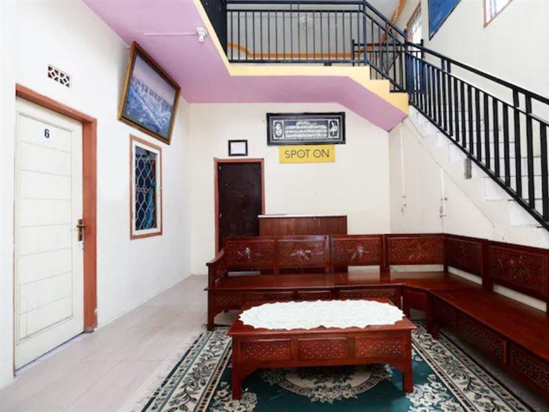 Spot On 2112 Homestay Lestari Dieng Syariah Diyeng 外观 照片